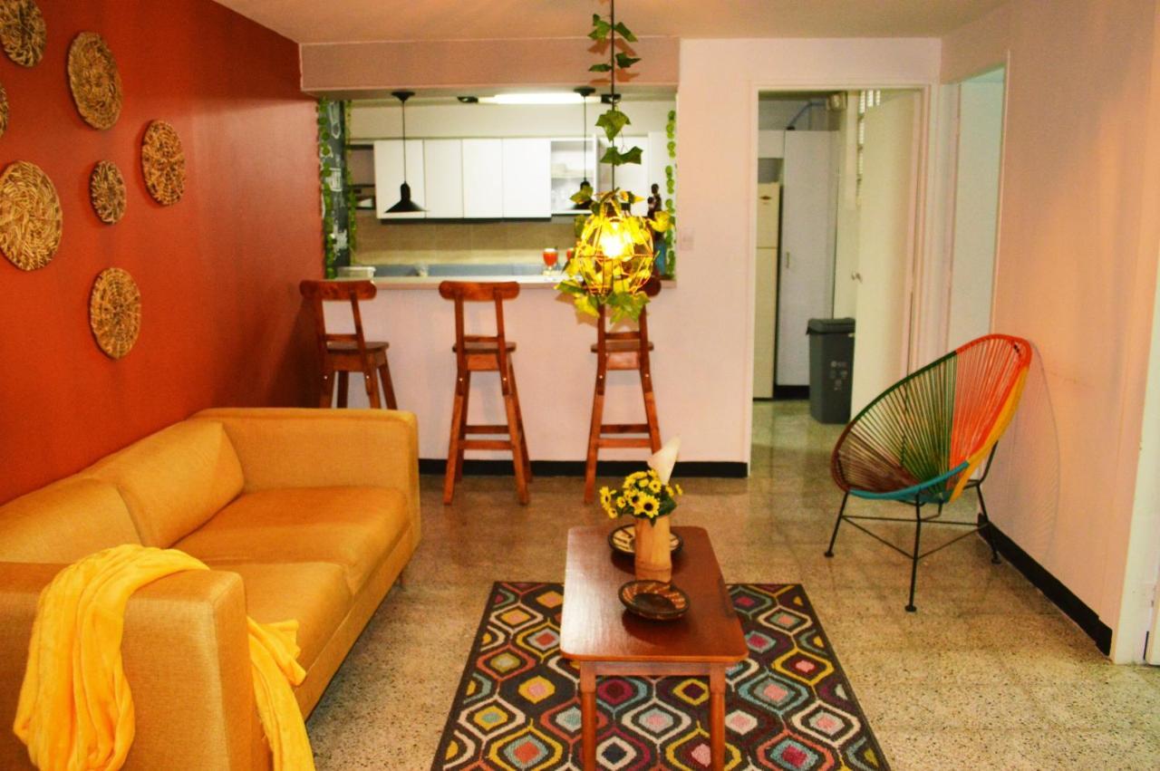 Africa house-Casa Hotel Laureles-La70 Medellín Exterior foto