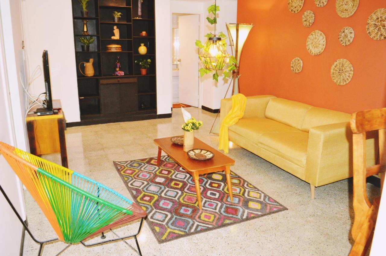 Africa house-Casa Hotel Laureles-La70 Medellín Exterior foto